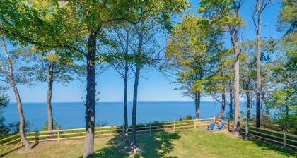 Idyllic Montross Vacation Rental Home w/ Views