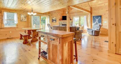 Scenic Franconia Cabin ~ 6 Mi to Cannon Mountain!