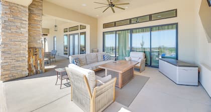 Luxurious Desert Oasis: Fireplace & Private Pool!