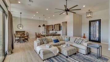 House (3 Bedrooms) | Front of property