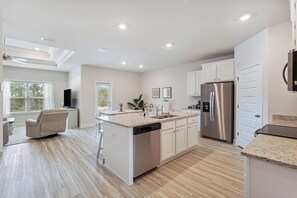 Interior - Port St Joe Escape w/ Golf Cart & Pool Access (Port St. Joe)