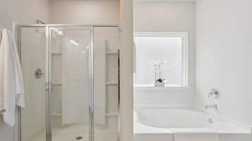 Rumah (4 Bedrooms) | Interior