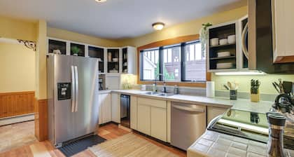Charming Bangor Home w/ Deck < 1 Mi to Downtown