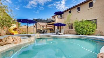 House (5 Bedrooms) | Interior