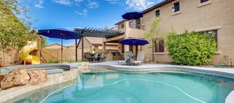 Luxe Family Home w/ Pool, 13 Mi to Dtwn Phoenix!