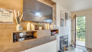 Apartment (0 Bedroom) | Interior