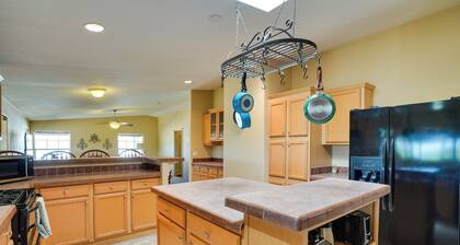 Tucson Home: 11 Mi to Saguaro National Park!