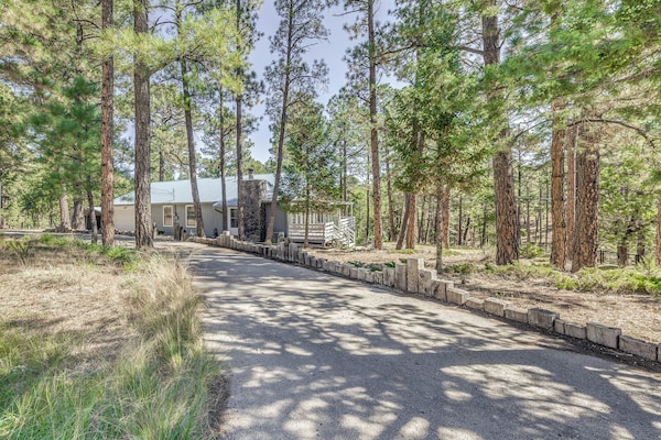 Rustic Alto Retreat - Near Hiking, Skiing & More! - Ruidoso, NM