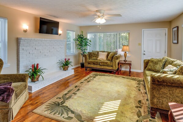 House (4 Bedrooms) | Interior