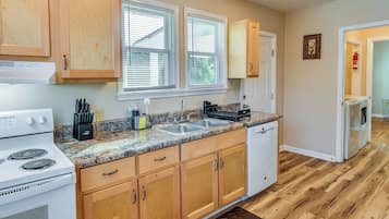 House (4 Bedrooms) | Bahagian dalam