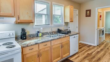 House (4 Bedrooms) | Bahagian dalam