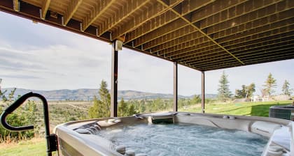 Spacious Canyon Ferry Lake House With Bar & Views!