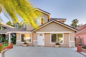 Apartment (1 Bedroom) | Interior - Fast Wifi & Free Parking: Cozy Fontana Apartment (Fontana)