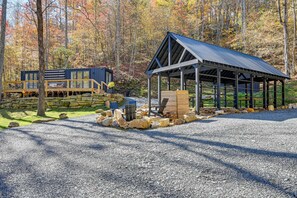 Exterior - Bryson City Tiny Cabin: Hot Tub, Near River Access (Bryson City)