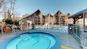 Apartment | 1 bedroom - Aspens by Whistler Blackcomb Vacation Rentals (Whistler)