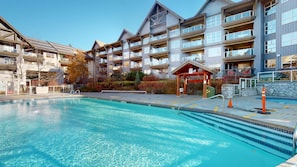 Apartment | 1 bedroom - Aspens by Whistler Blackcomb Vacation Rentals (Whistler)