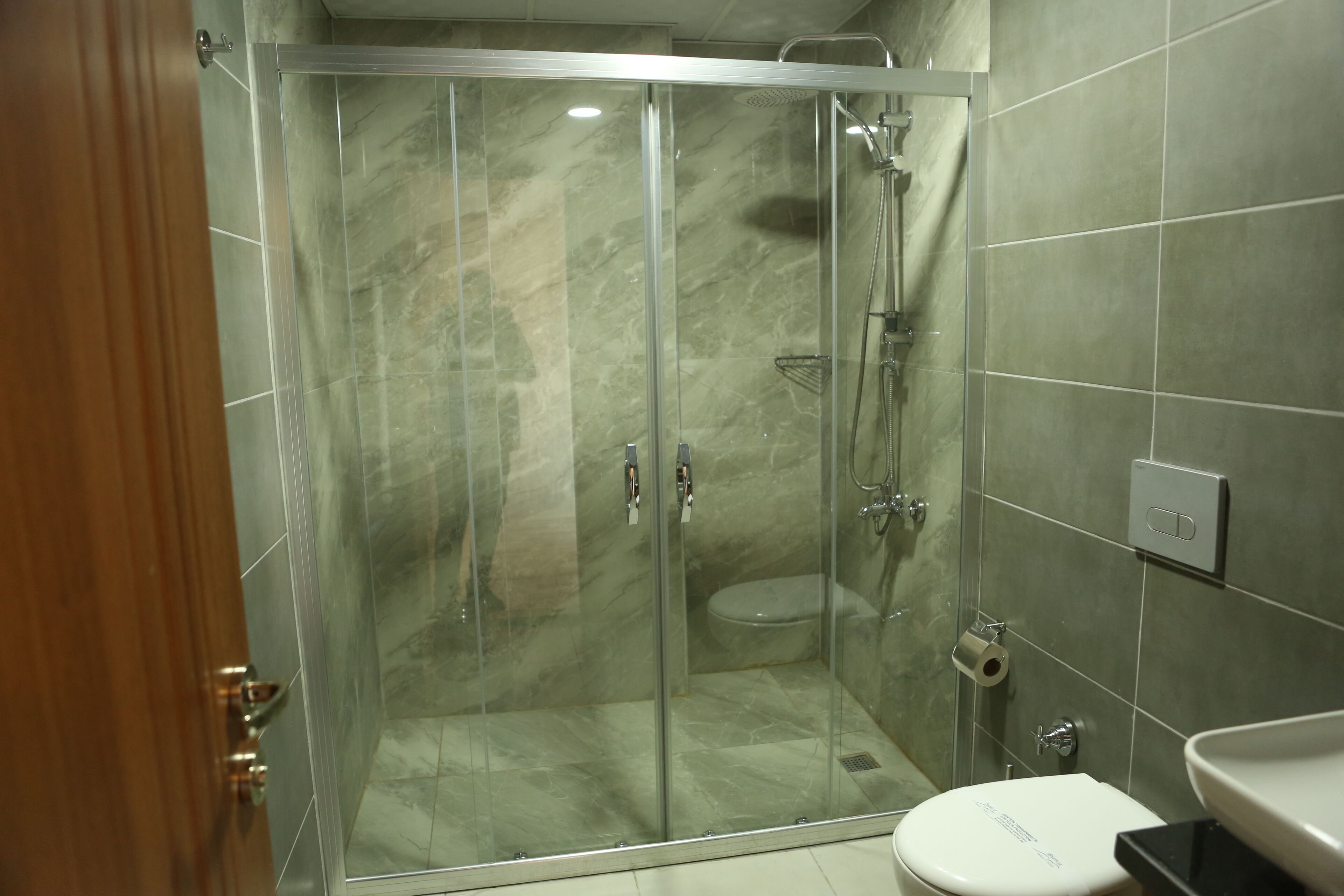 1 bedroom, minibar, desk, laptop workspace