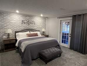 3 makuuhuonetta, työpöytä, vauvan matkasänky, ilmainen Wi-Fi