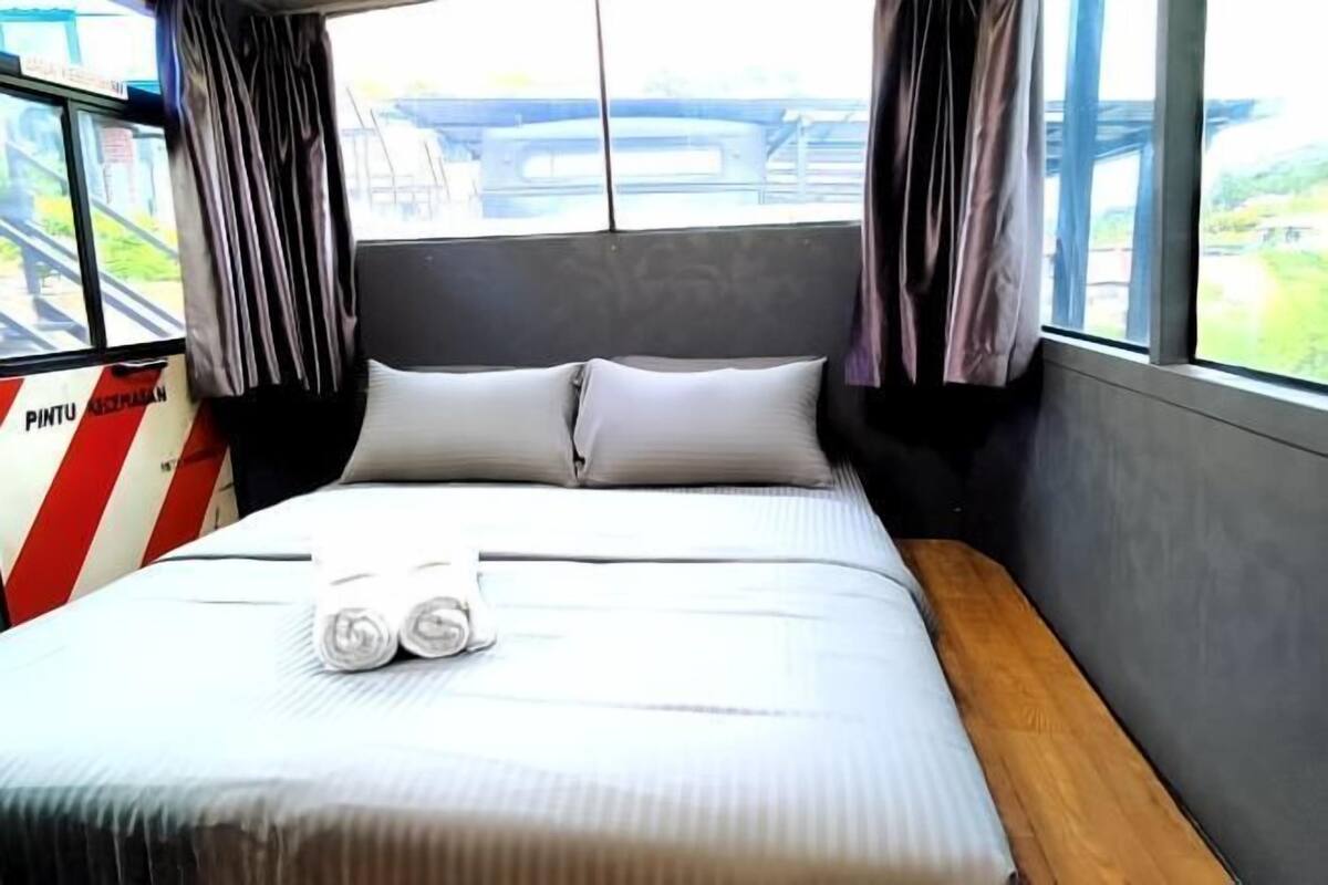 Egyptian cotton sheets, premium bedding, down duvets, in-room safe