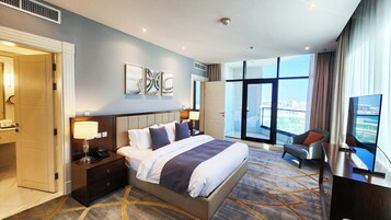 Ropa de cama de alta calidad, colchones con pillow-top y minibar 
