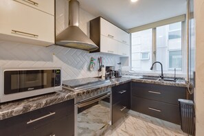 Microones, forn, placa de cuina i rentaplats