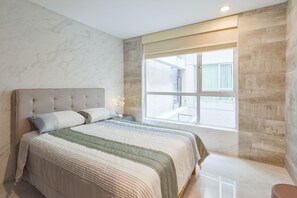 Apartament Comfort | 2 dormitoris, roba de llit d'alta qualitat i cobrellits