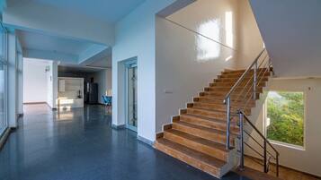 Villa | Living area