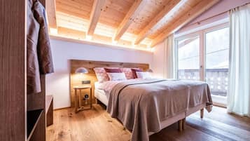 4 Schlafzimmer, Bügeleisen/Bügelbrett, Reisekinderbett, WLAN