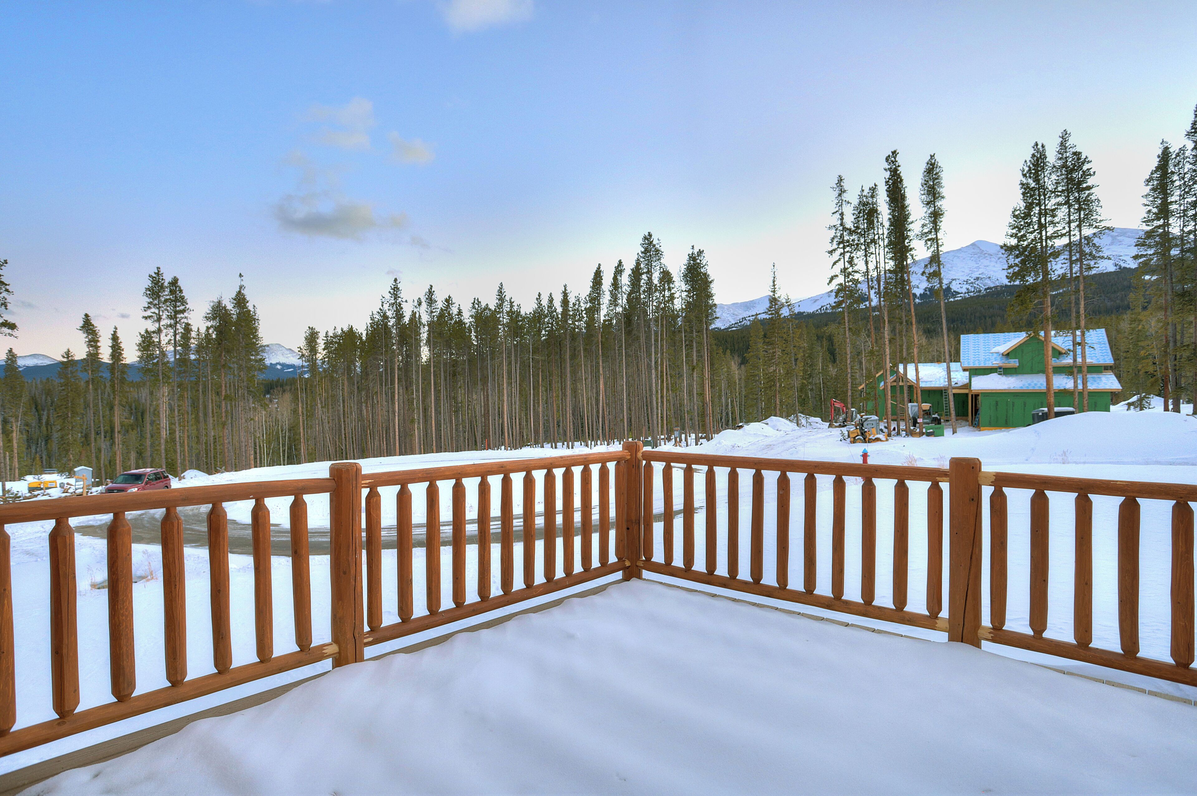 House (5 Bedrooms) | Exterior