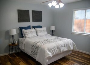 3 bedrooms, WiFi - Redoorable House! (Austin)