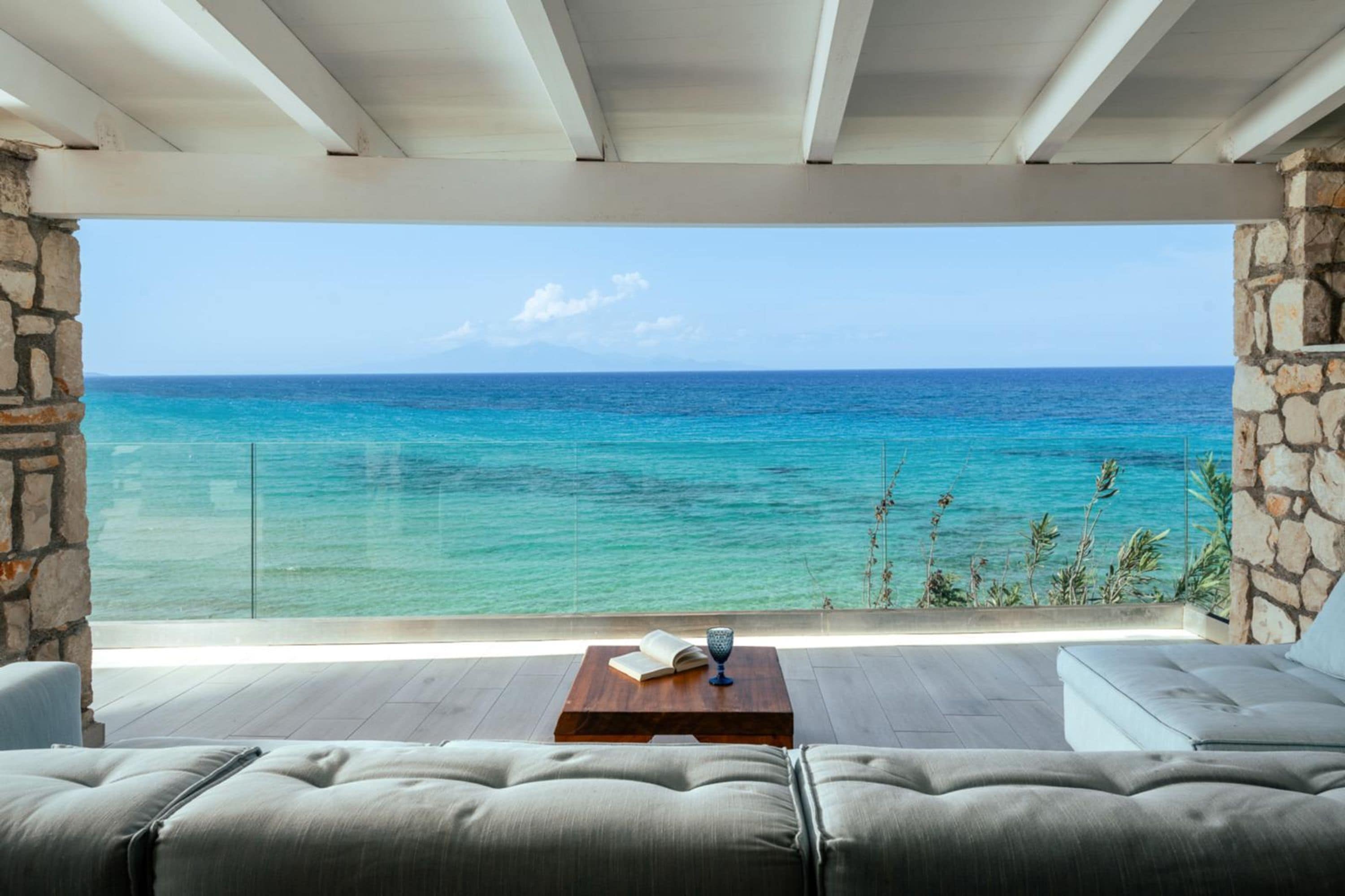 House, Smoking | Exterior