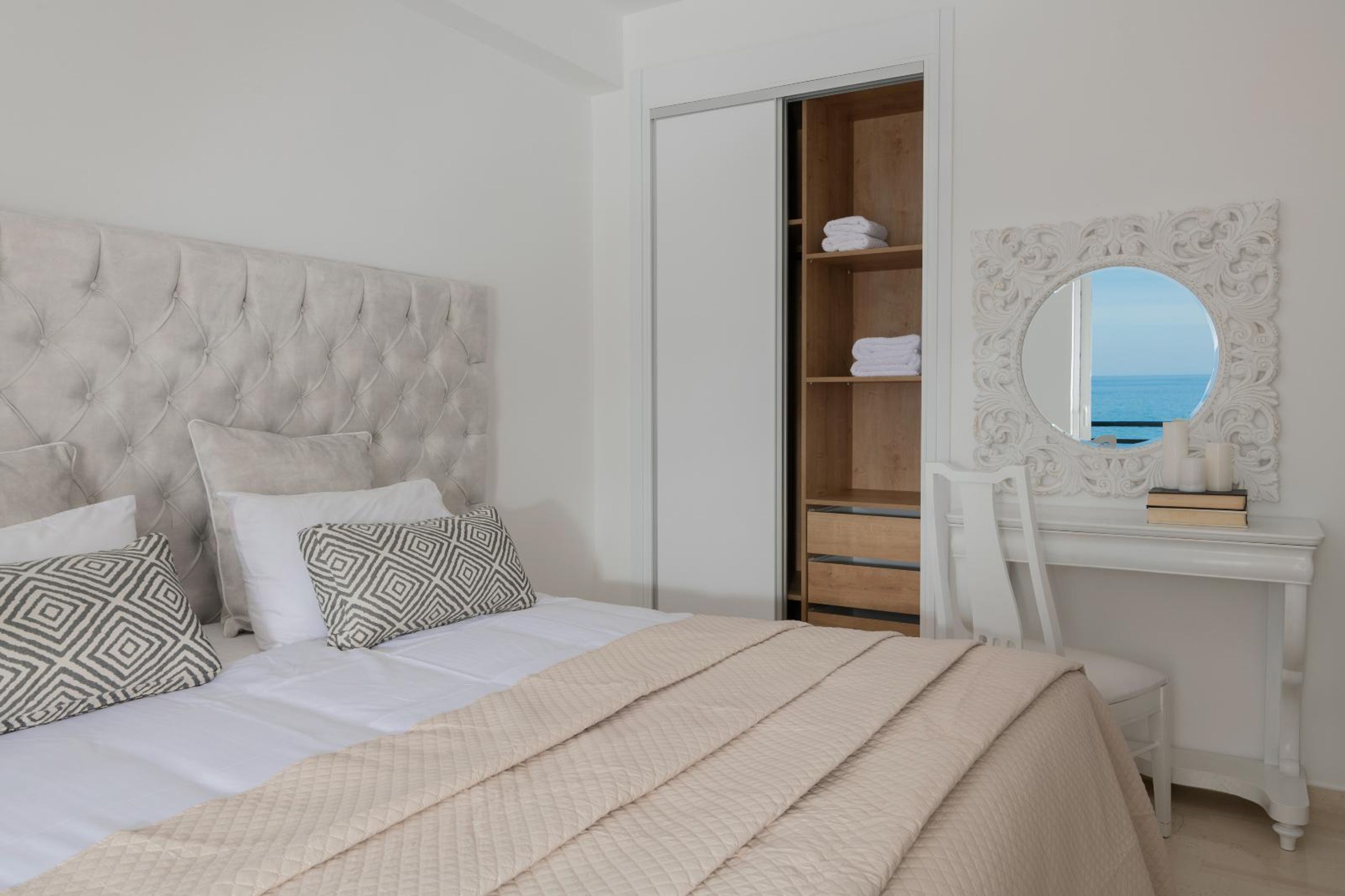 Ferienhaus | 5 Schlafzimmer, Schreibtisch, schallisolierte Zimmer