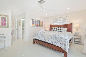 3 habitaciones, escritorio, tabla de planchar con plancha y wifi gratis 