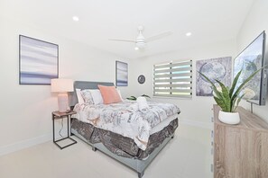 3 habitaciones, escritorio, tabla de planchar con plancha y wifi gratis 