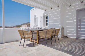 Outdoor dining - Villa Nostos 
The Greek traditional way of hospitality  (Prodromos)