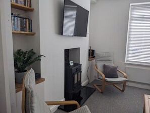 Living area - Discover the Splendour of Cape Cottage – Your Ultimate Retreat in South Wales! (Blaengwynfi)