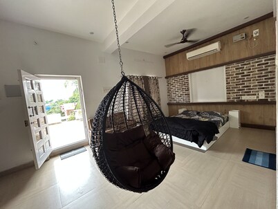 Welcome to the "Zen Studio Apartment," your serene retreat in Karaikal.