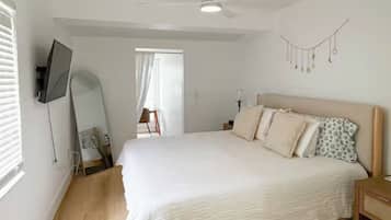 3 Schlafzimmer, Schreibtisch, Bügeleisen/Bügelbrett, WLAN