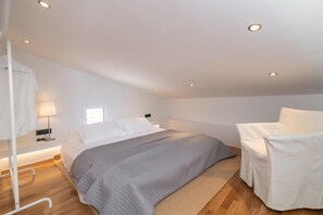 Apartment - Minimal Loft With Sea View Over Zakynthos Harbor! (Zakynthos)