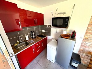 Fridge, microwave, coffee/tea maker