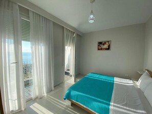 2 bedrooms, iron/ironing board, WiFi, bed sheets - Avenir Apartment (Durrës)