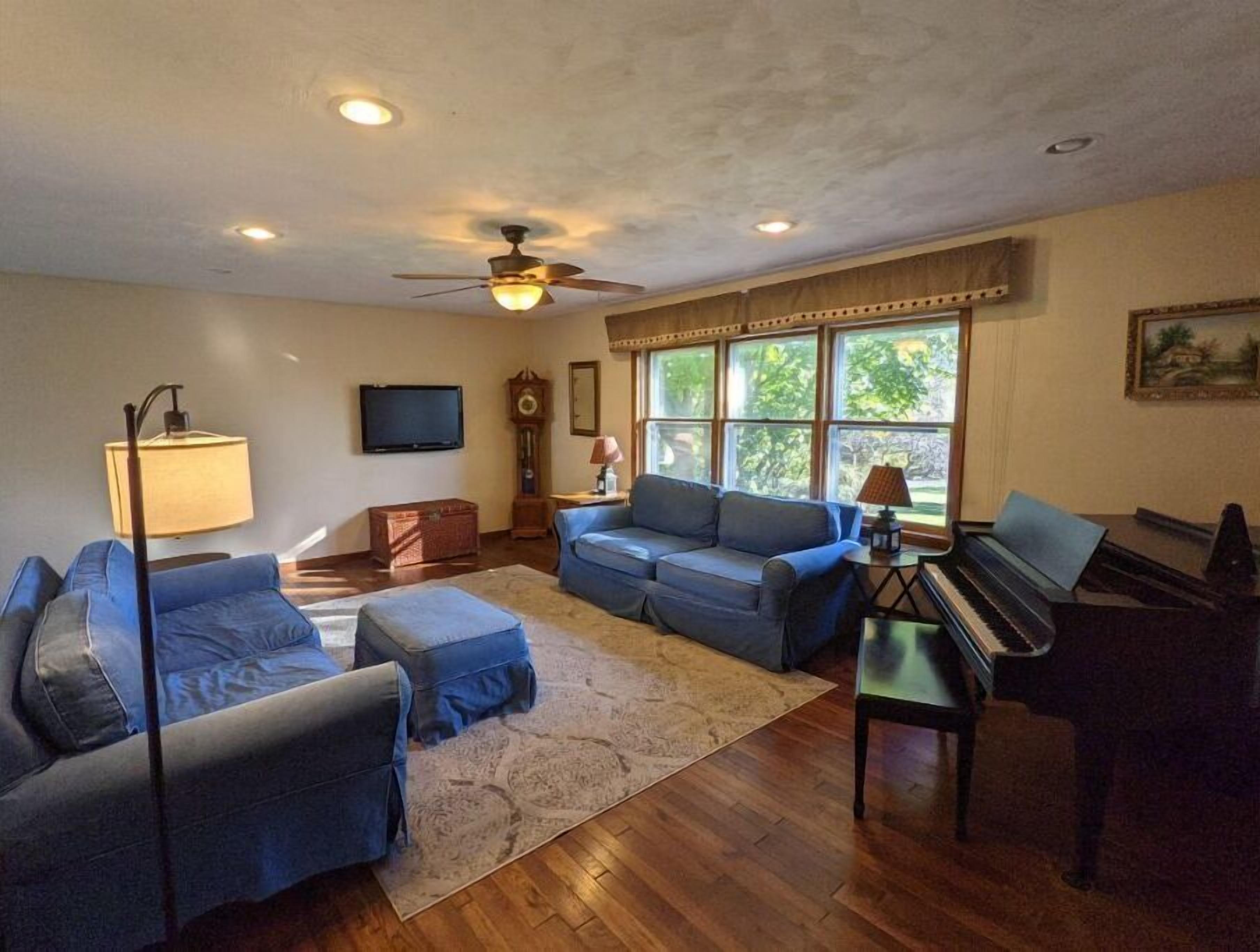 Country retreat near Penn State!