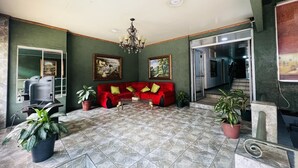 Front of property - Hotel Barroco (San José)
