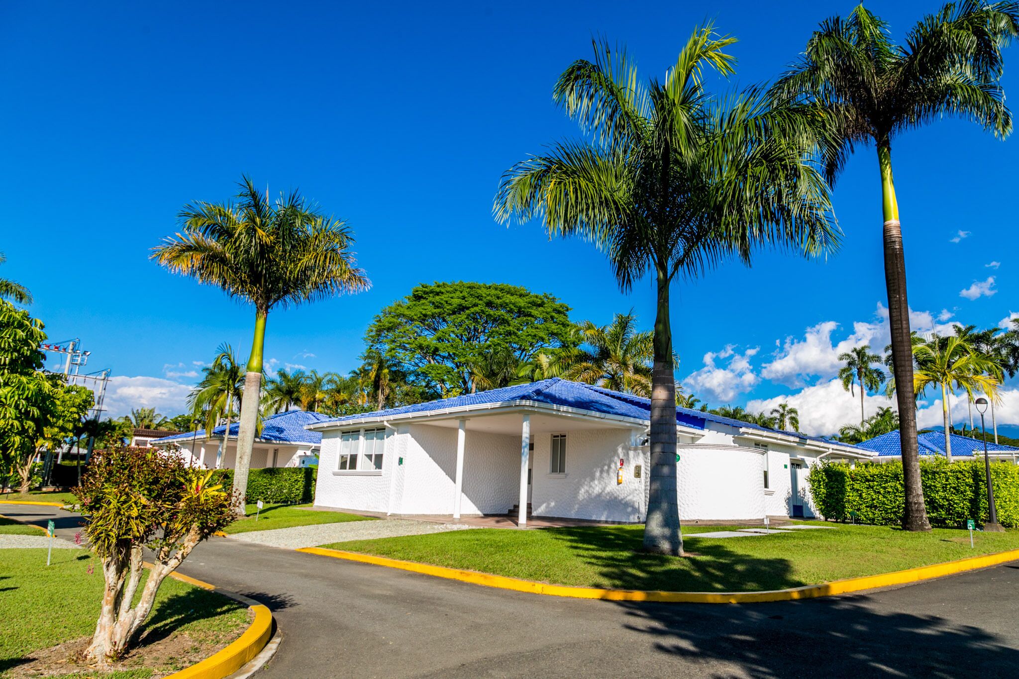 5 bedrooms, individually decorated, individually furnished, free WiFi