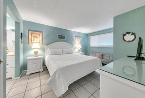 1 slaapkamer, een strijkplank/strijkijzer, gratis wifi, beddengoed