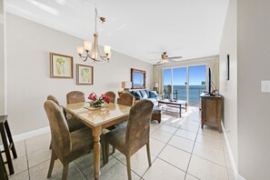 Dining - 🏖️Gulf Front-Heated Pool-Celadon 302🏖️ (Panama City)