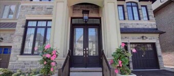 Luxurious 4 Bedroom home.
