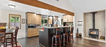 Port Orchard Oasis Retreat w/ Hot Tub & Game Room!