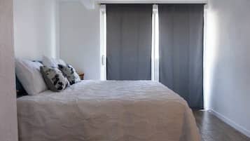 2 chambres, fer et planche à repasser, Wi-Fi, draps fournis