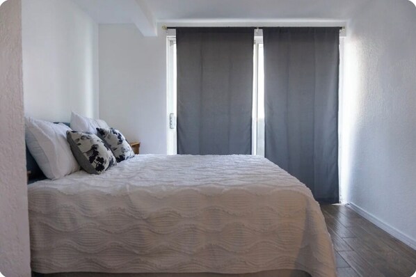 2 slaapkamers, een strijkplank/strijkijzer, wifi, beddengoed